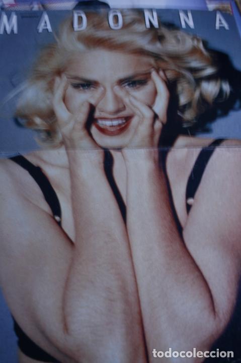 Coleccionismo de Revistas y Peri&oacute;dicos: MADONNA POSTER REVISTA BRAVO 28 CMS x 42 CMS