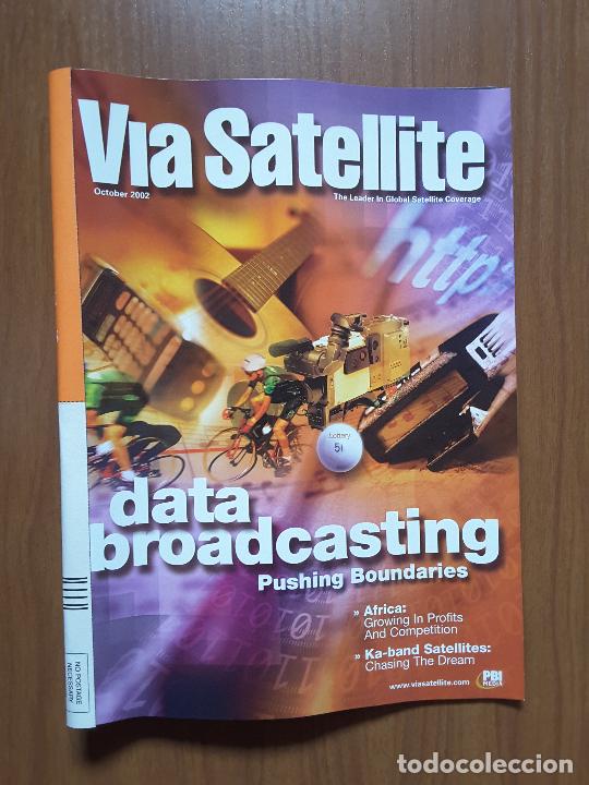 Collectionnisme de Revues et Journaux: Via Satellite - October 2002