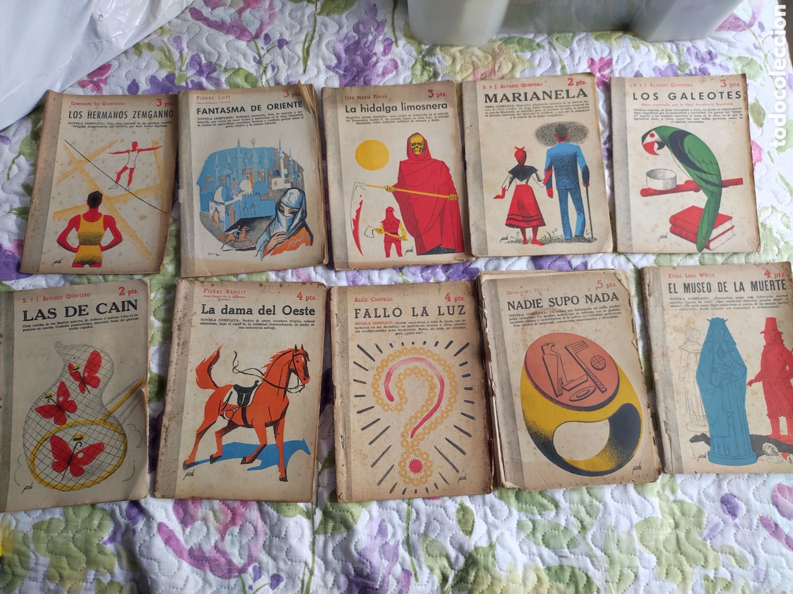 Collection Magazines and Newspapers: Revistas semanales , novelas y cuentos