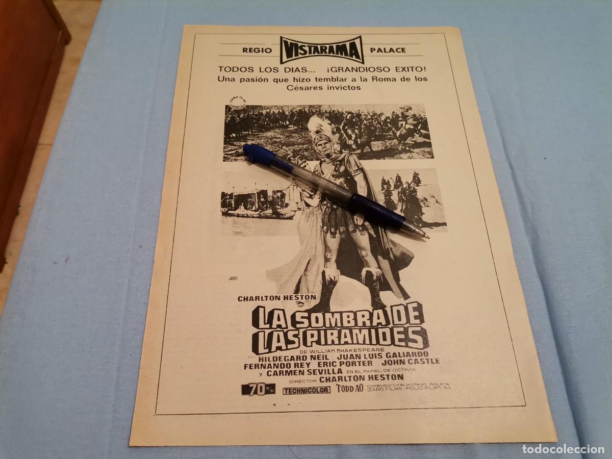 Coleccionismo de Revistas y Peri&oacute;dicos: CARTELERA CINE PEL&Iacute;CULA LA SOMBRA DE LAS PIR&Aacute;MIDES CHARLTON HESTON RECORTE REVISTA 1973