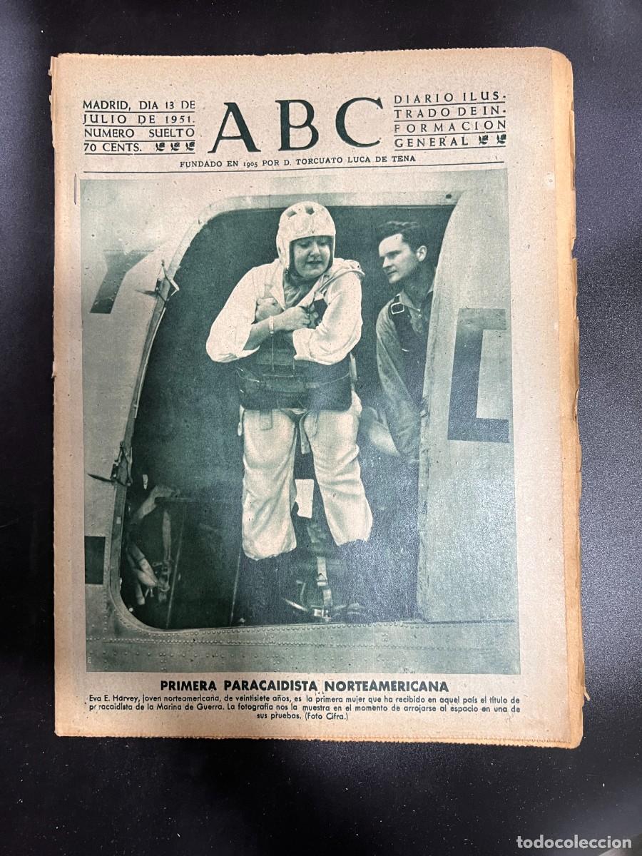 Coleccionismo de Revistas y Peri&oacute;dicos: ABC. JULIO 1951. N&ordm; 14153. PRIMERA PARACAIDISTA AMERICANA EN PORTADA. LEER