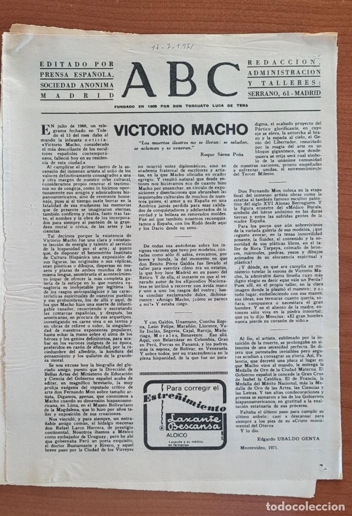 Coleccionismo de Revistas y Peri&oacute;dicos: Recorte ABC 13-7-71 y 20-7-66. Fallecimiento y recuerdo de Victorio Macho (escultor).