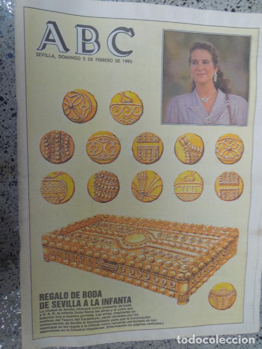 Coleccionismo de Revistas y Peri&oacute;dicos: ABC SEVILLA 05-02-1995 - PORTADA REGALO DE BODA DE SEVILLA A LA INFANTA ELENA - COMPLETO