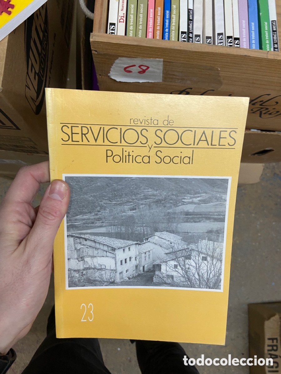 Coleccionismo de Revistas y Peri&oacute;dicos: Cj68 revista de SERVICIOS y sociales politica social 23