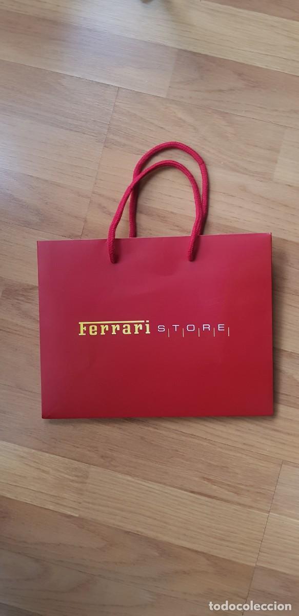 Coleccionismo de revistas y peri&oacute;dicos: Bolsa Ferrari cart&oacute;n original tienda Ferrari