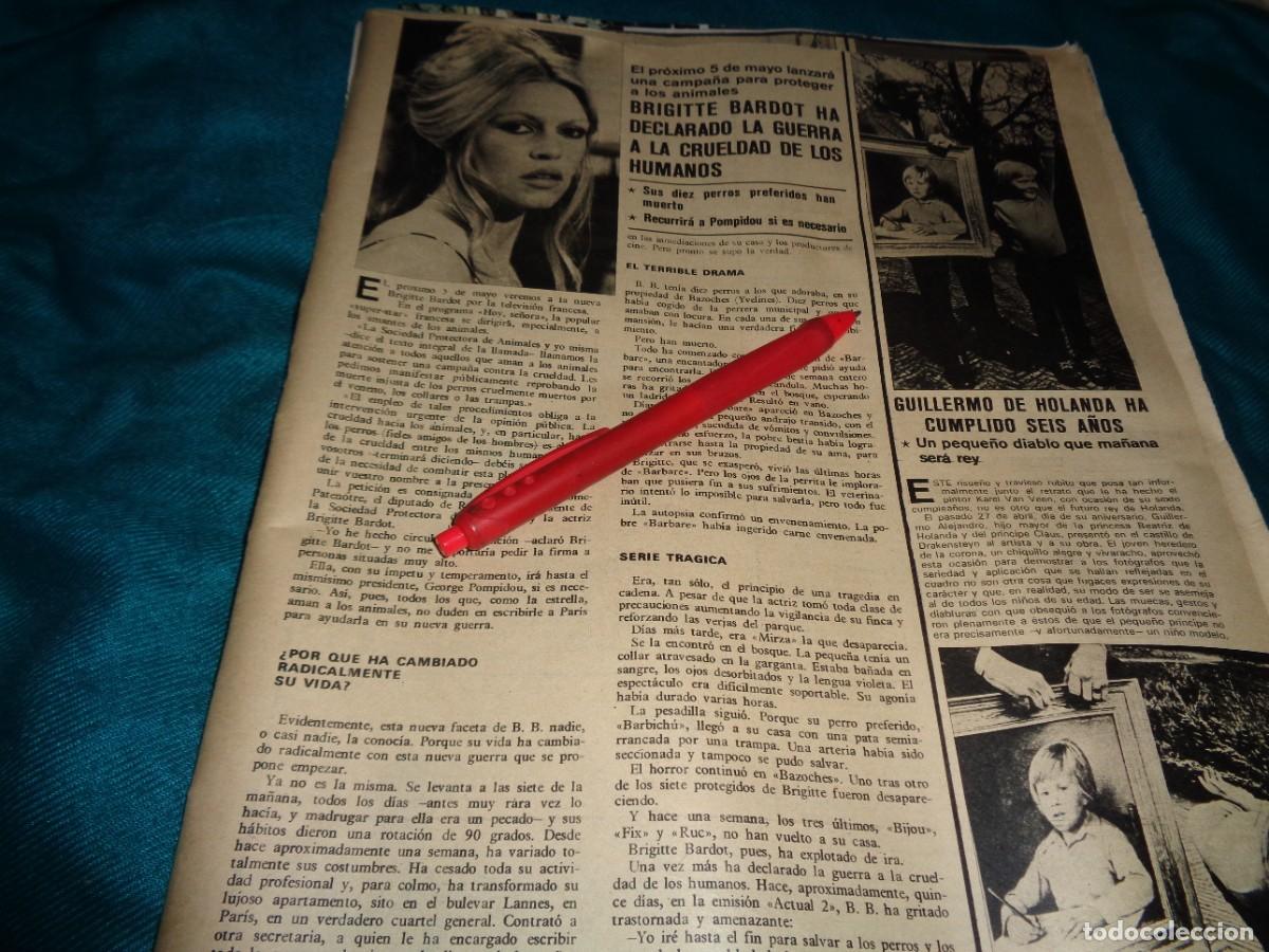 Coleccionismo de Revistas y Peri&oacute;dicos: RECORTE : BRIGITTE BARDOT, DEFENSORA DE LOS ANIMALES. SEMANA, MAYO 1973 (#)