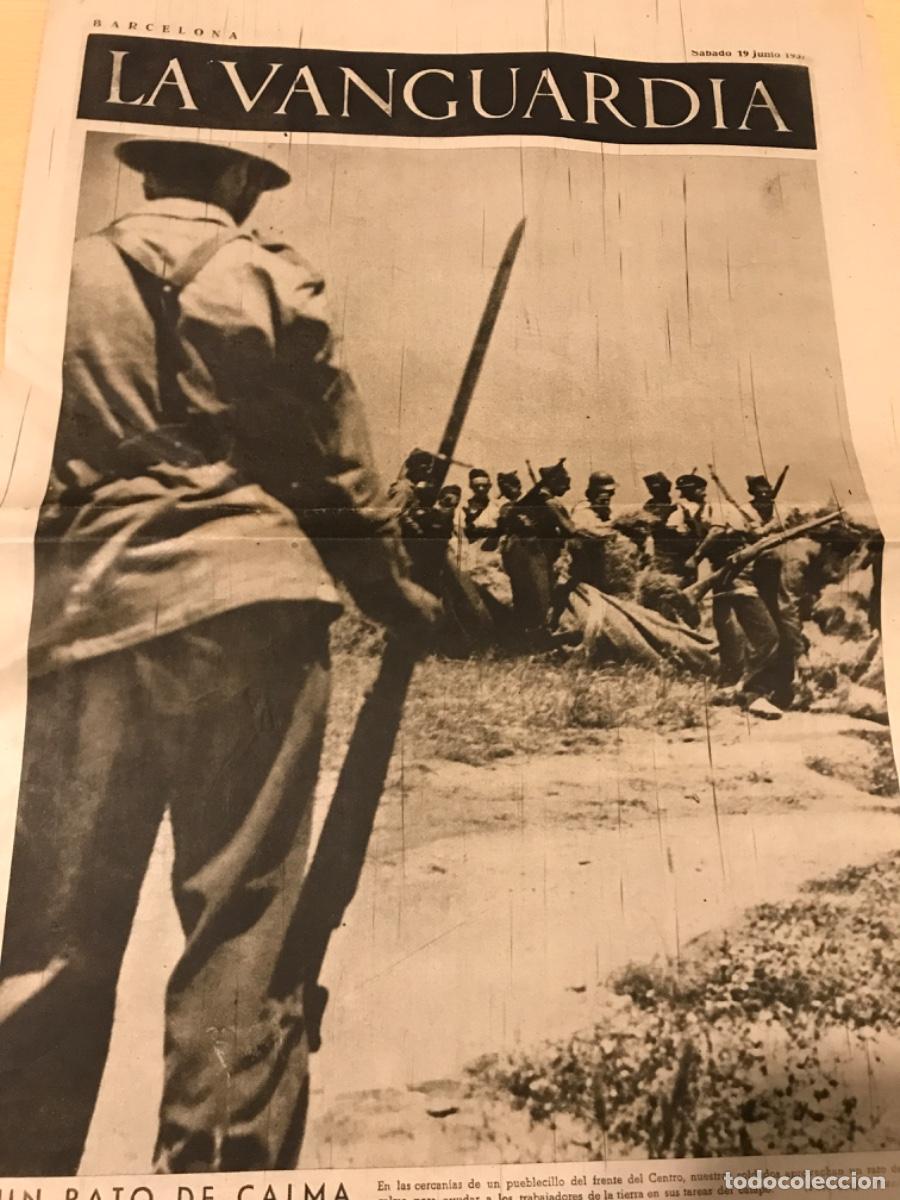 Coleccionismo de Revistas y Peri&oacute;dicos: LA VANGUARDIA. 19 junio 1937. Un rato de calma. General Lukasc. Prisioneros Guadalajara. Doumergu&eacute;