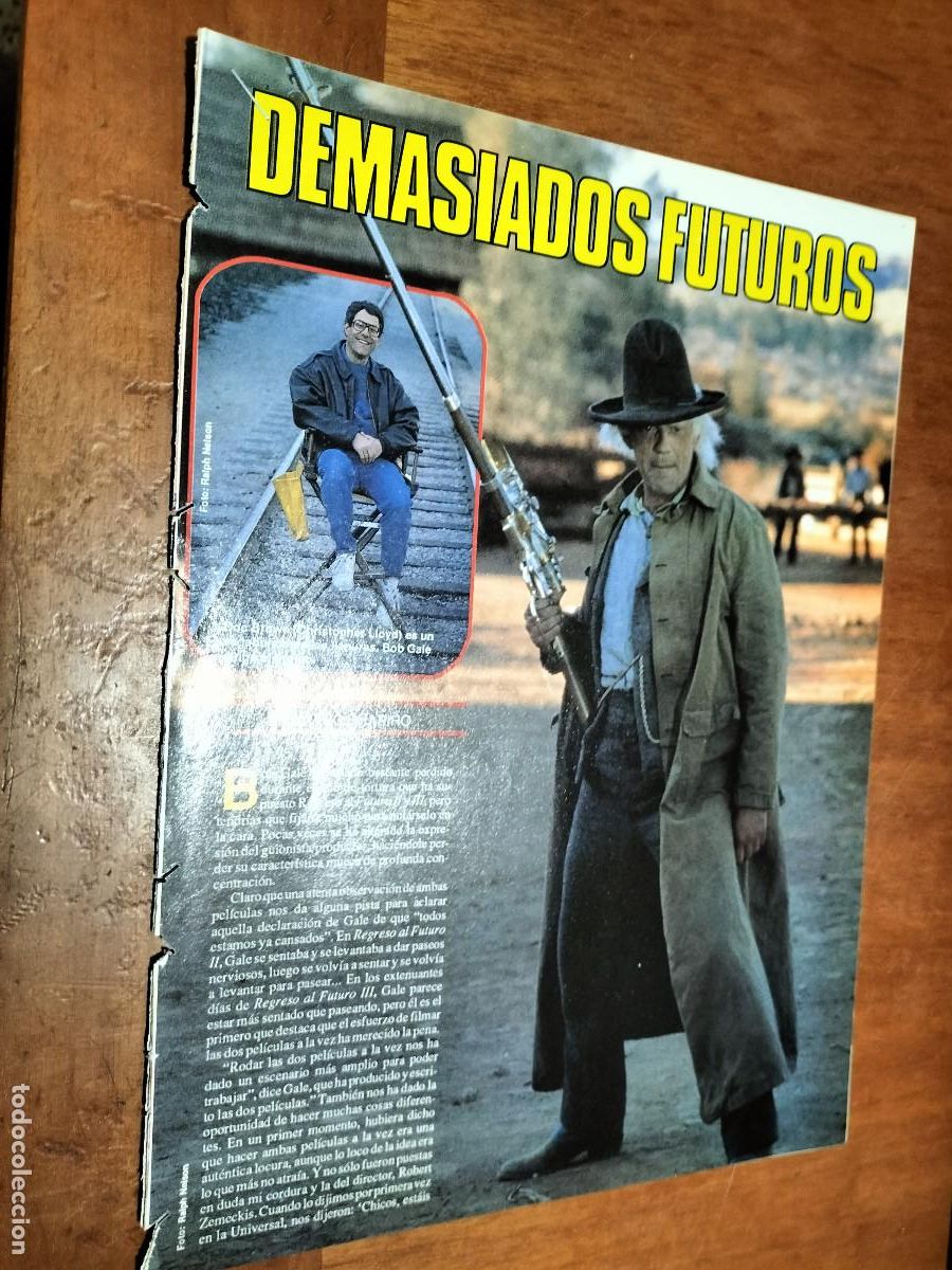 Coleccionismo de revistas y peri&oacute;dicos: REGRESO DEL FUTURO. DEMASIADOS FUTUROS. 3 P&Aacute;GINAS. ART&Iacute;CULO EXTRAIDO DE REVISTA. GRAPA.
