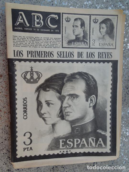 Coleccionismo de Revistas y Peri&oacute;dicos: ABC MADRID - 19-12-1975 - LOS PRIMEROS SELLOS DE LOS REYES