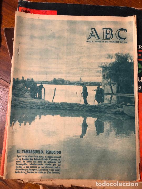 Coleccionismo de Revistas y Peri&oacute;dicos: ABC SEVILLA JUEVES 30 DE NOVIEMBRE DE 1961 EL TAMARGUILLO, REDUCIDO