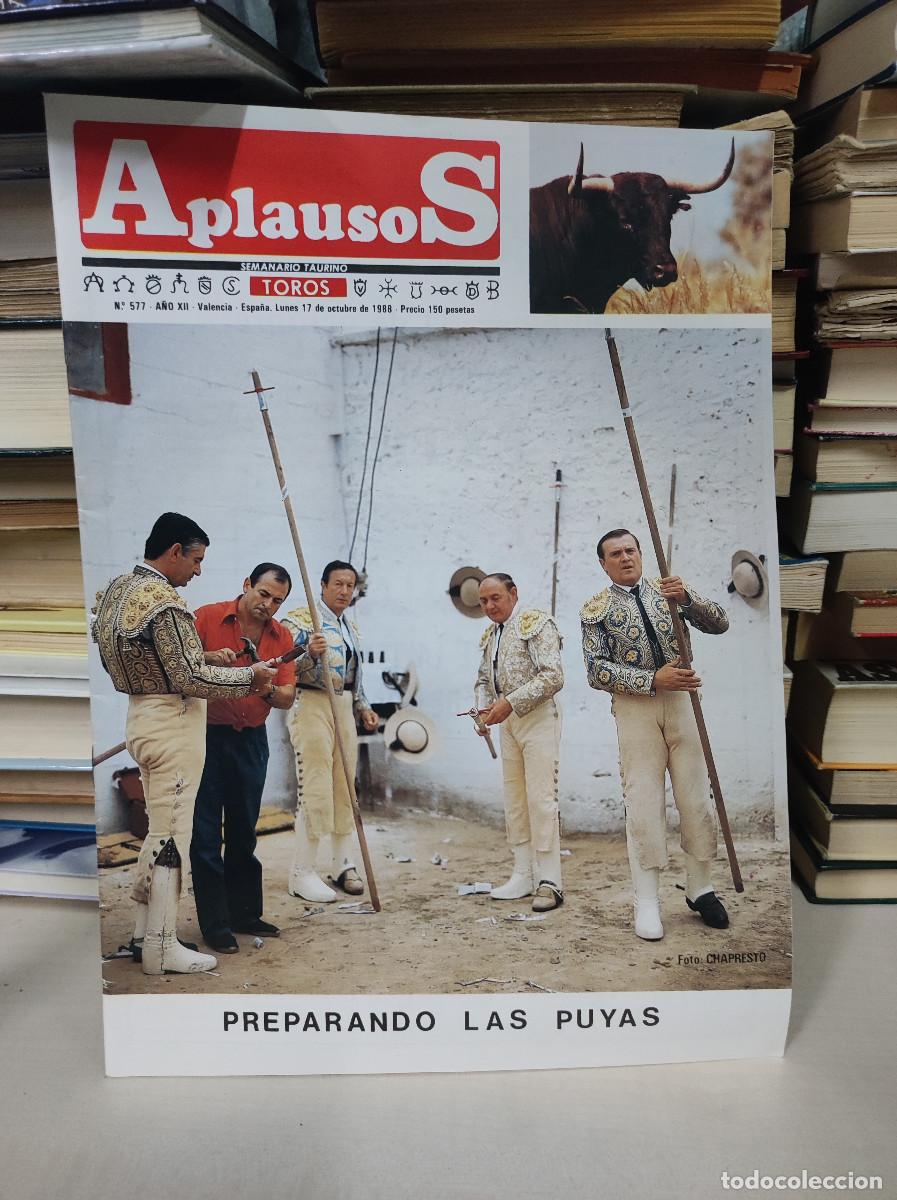 Collectionnisme de Revues et Journaux: REVISTA APLAUSOS TOROS PREPARANDO LAS PUYAS
