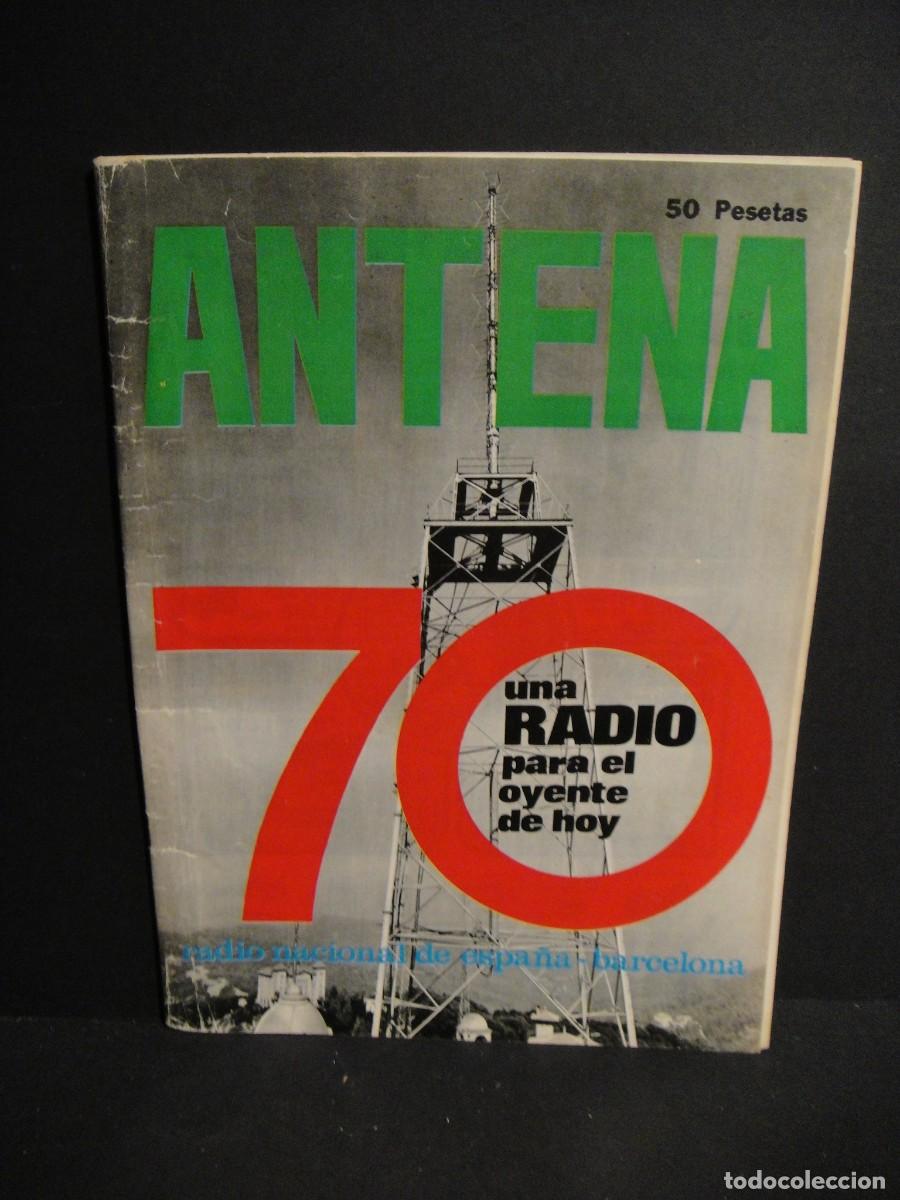 Collection Magazines and Newspapers: primer n&ordm; de la revista , antena 70 de radio nacional de espa&ntilde;a en barcelona , a&ntilde;o 1970