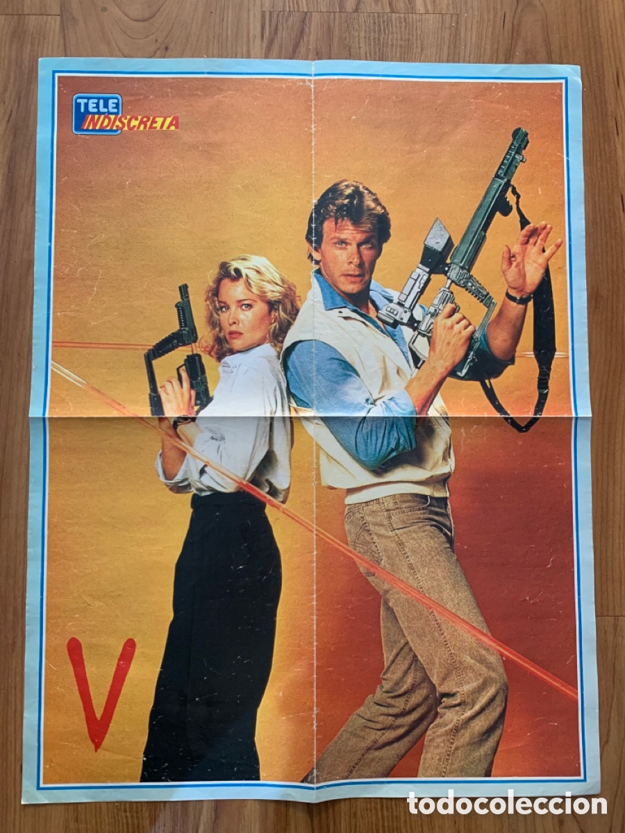 Colecionismo de Revistas e Jornais: P&oacute;ster de la revista tele indiscreta de la serie V los visitantes teleindiscreta