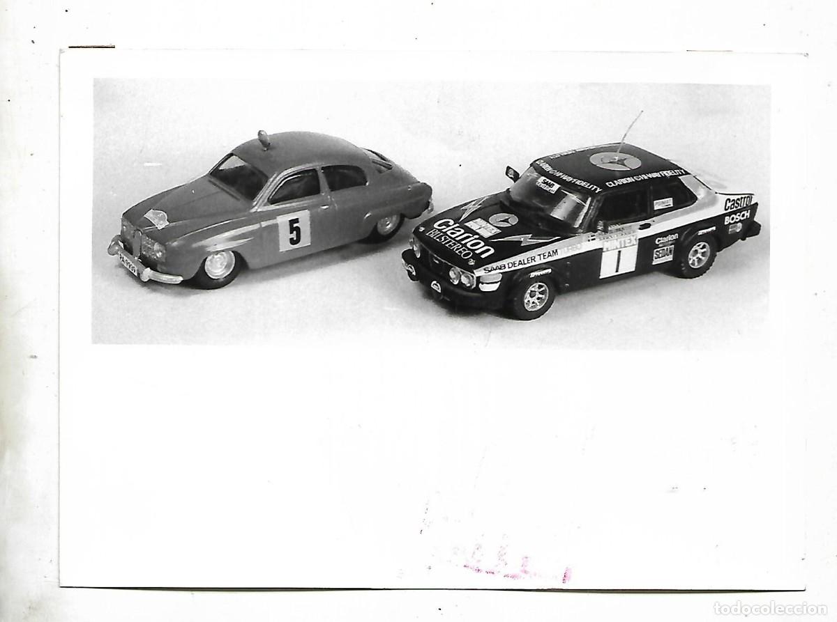 Coleccionismo de Revistas y Peri&oacute;dicos: M38- FOTOGRAFIA DE 2 COCHES DE JUGUETE EN MINIATURA DEL SAAB 96 Y 99 FOTO-VELOCIDAD DE- 9- 2- 1.985