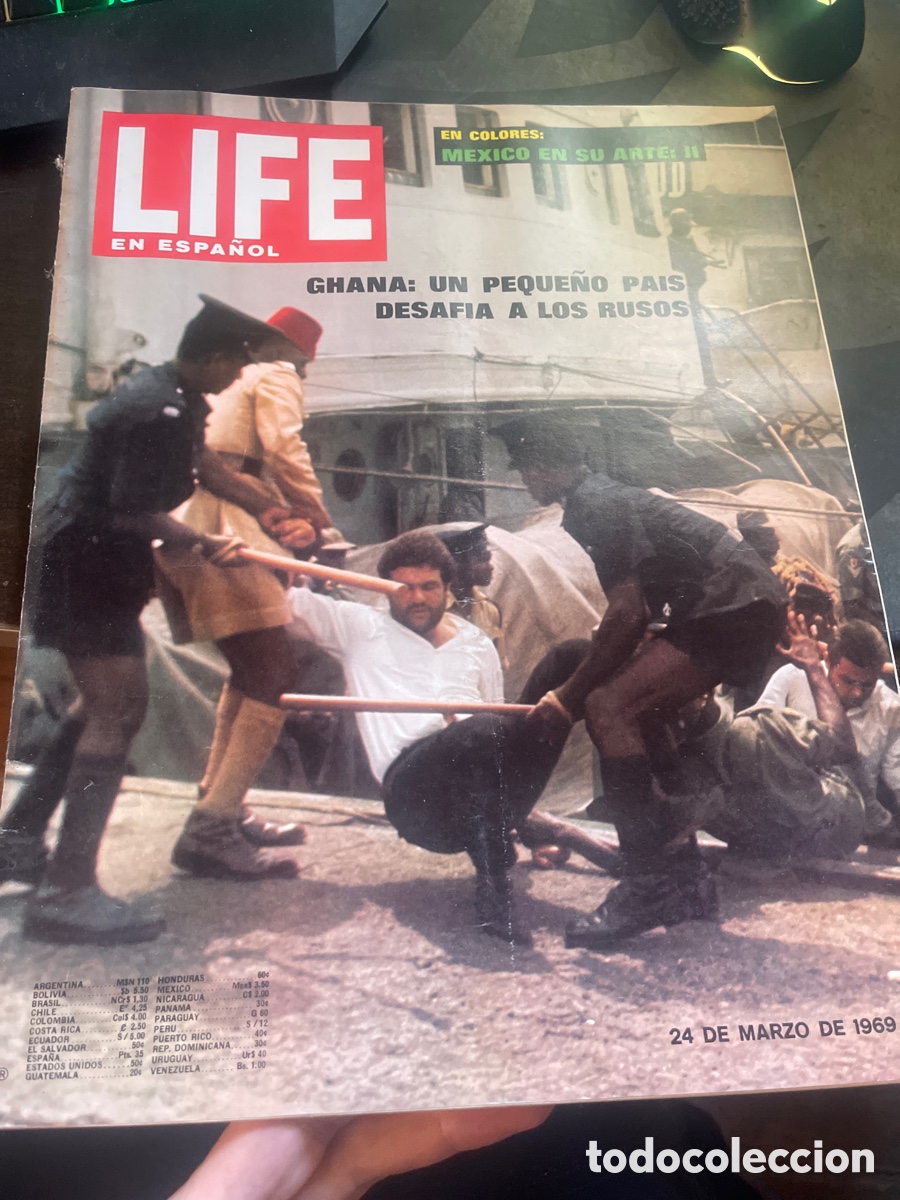Collection Magazines and Newspapers: revista Life Ghana un peque&ntilde;o pa&iacute;s desaf&iacute;a a los rusos 1969
