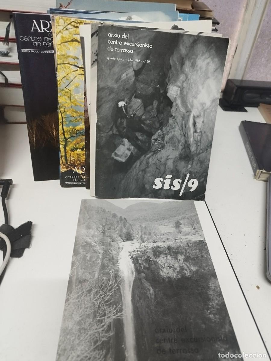 Coleccionismo de revistas y peri&oacute;dicos: 63 n&uacute;meros en 30 revistes. Arxiu del centre excursionista de Terrassa. Esxcursionisme.