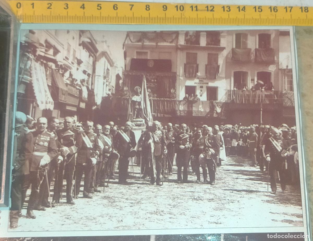 Sammeln von Zeitschriften und Zeitungen: antiguo recorte informacion grafica : sevilla corpus christi a&ntilde;os 20 procesion militar carlos borbon