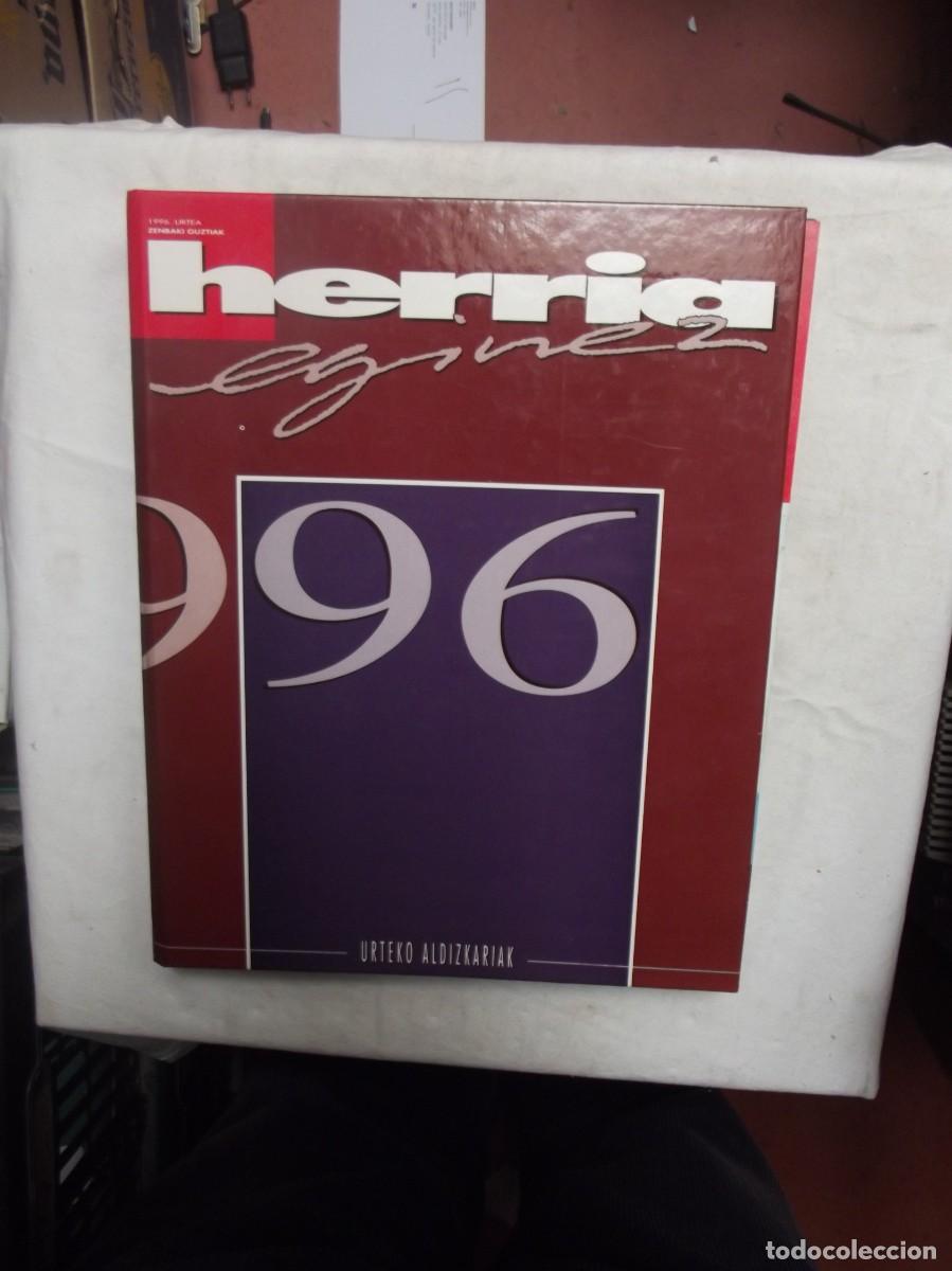 Coleccionismo de revistas y peri&oacute;dicos: REVISTA HERRIA EGINEZ 1996 ( TAPAS + REVISTAS )