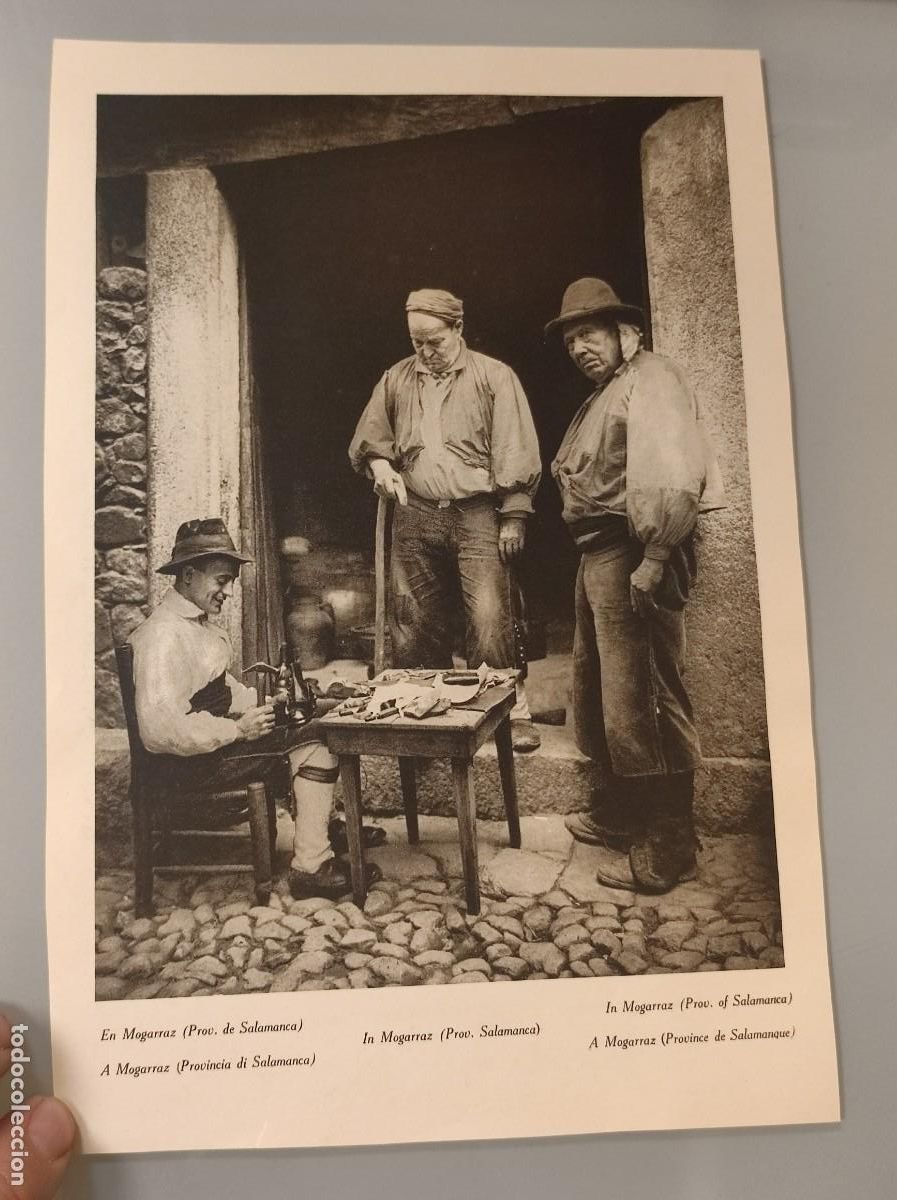 Collection Magazines and Newspapers: HOJA LIBRO ORIGINAL CIRCA 1900. EN MOGARRAZ, SALAMANCA. ZAPATERO TRABAJANDO