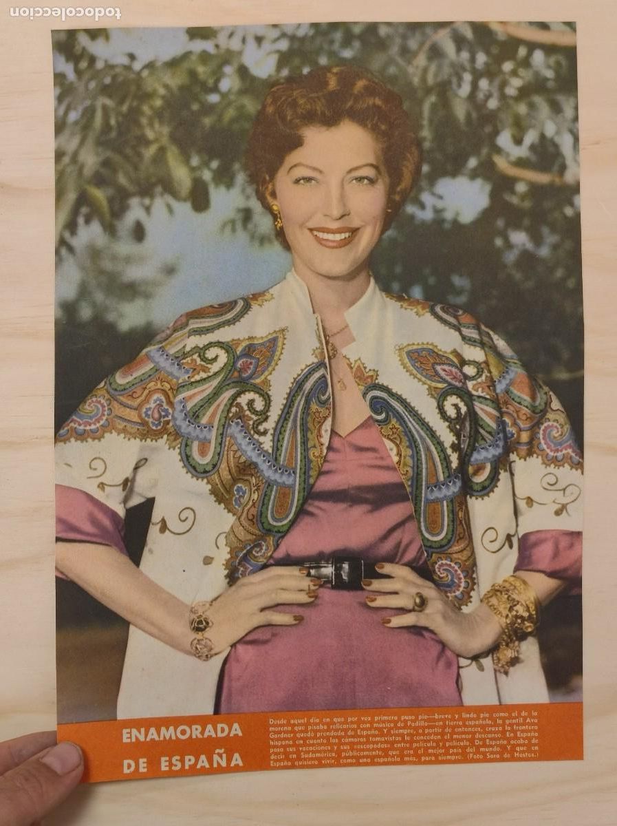 Coleccionismo de Revistas y Peri&oacute;dicos: HOJA REVISTA ORIGINAL CIRCA 1959. AVA GARDNER, ENAMORADA DE ESPA&Ntilde;A. EN COLOR