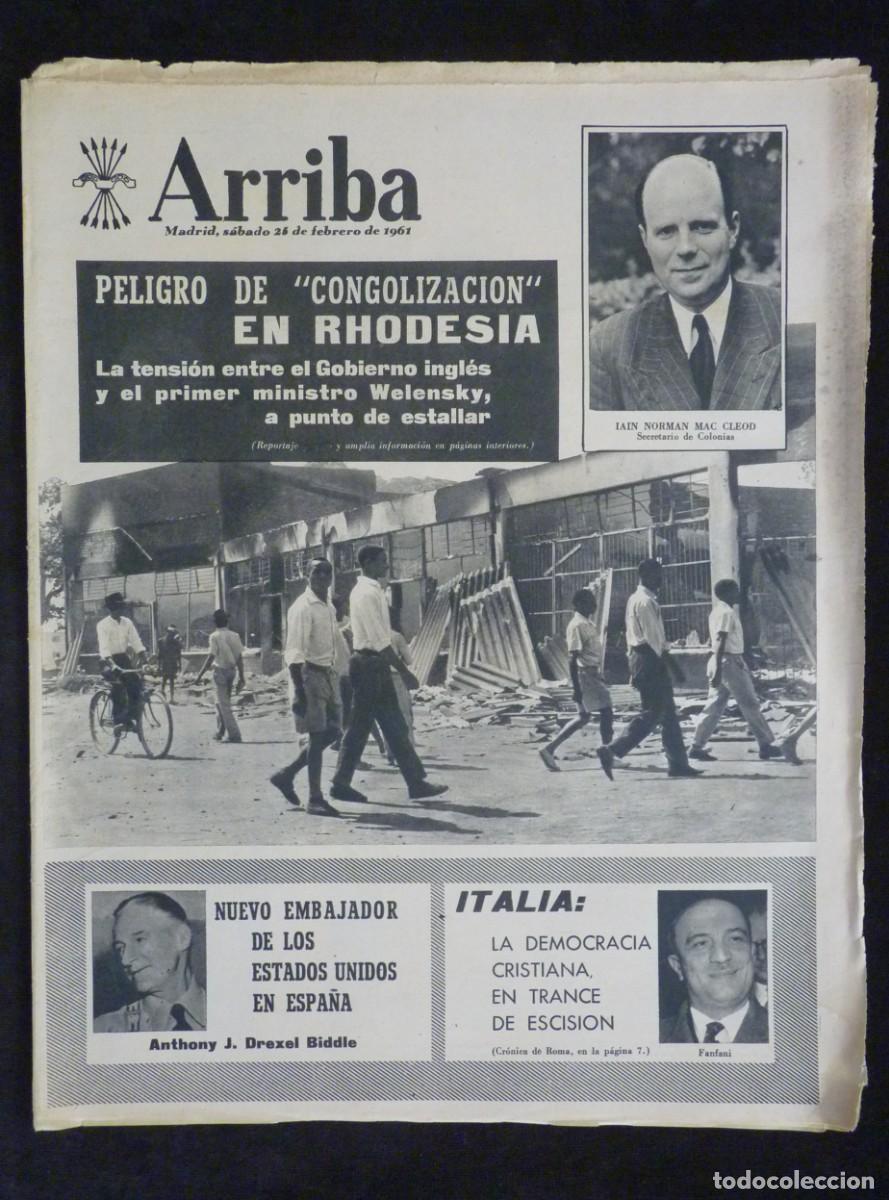 Coleccionismo de Revistas y Peri&oacute;dicos: DIARIO ARRIBA, 25 FEBRERO 1961. ENTIERRO V&Iacute;CTIMAS DE LA CAT&Aacute;STROFE DE VALLECAS, MADRID