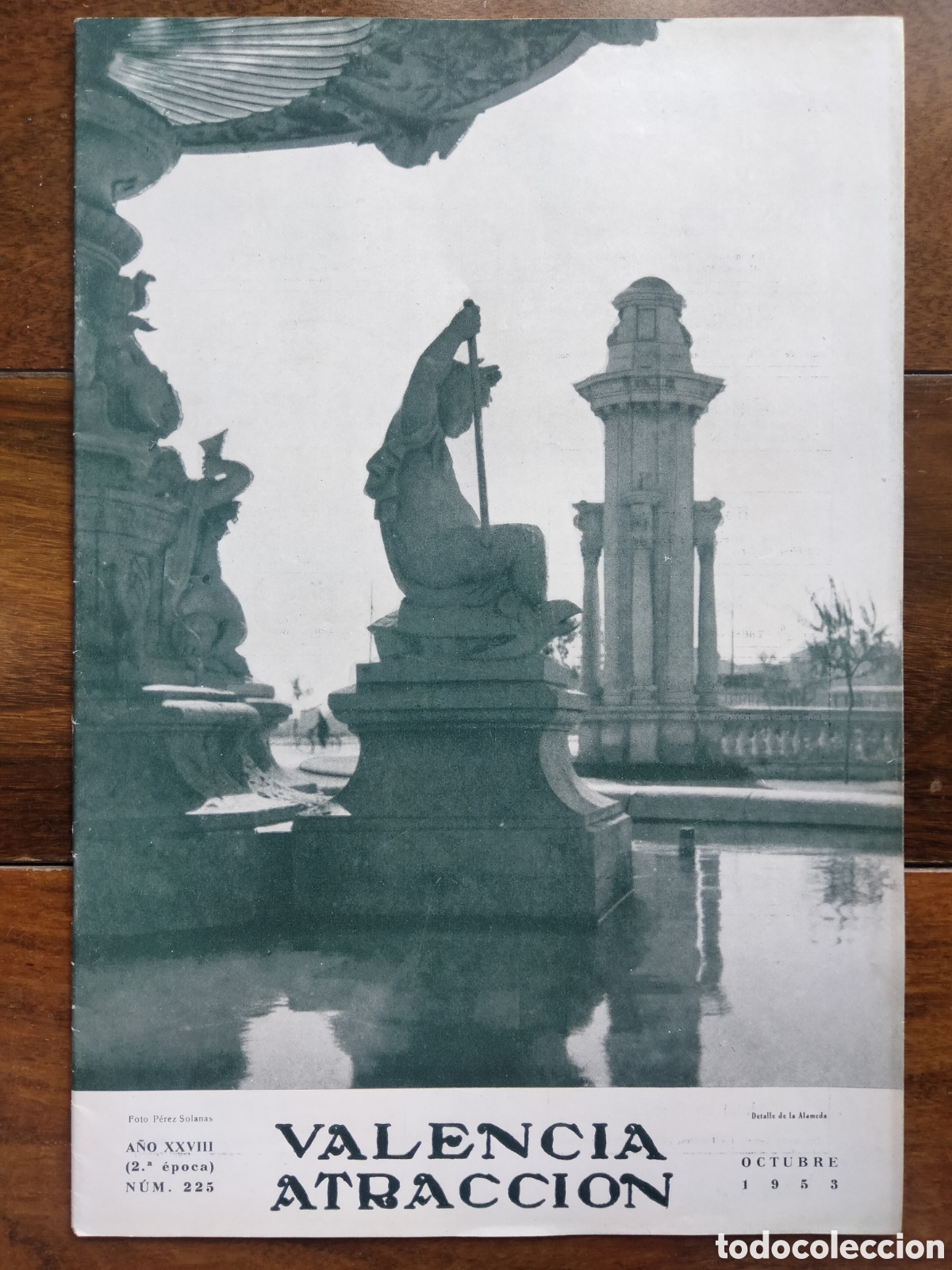 Coleccionismo de Revistas y Peri&oacute;dicos: Revista Valencia Atracci&oacute;n, octubre 1953