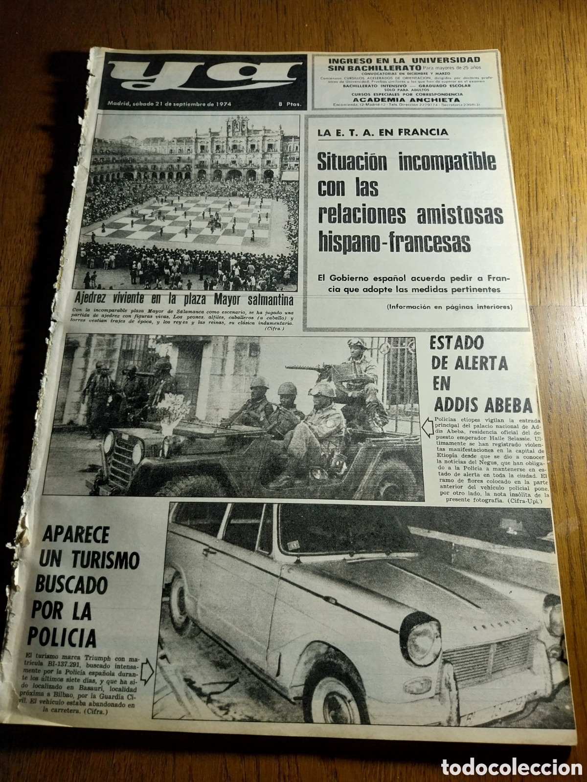 Collection Magazines and Newspapers: YA 1974 AJEDREZ EN PLAZA MAYOR SALAMANCA.RUMASA. UNA BANDA DE MENORES CAPTURADA