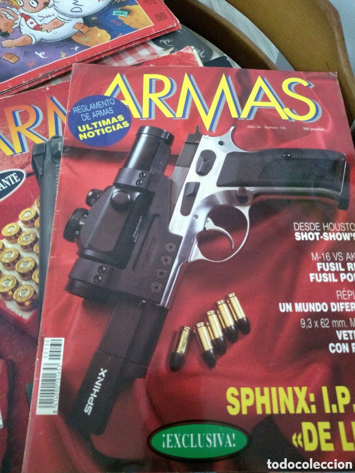 Coleccionismo de Revistas y Peri&oacute;dicos: Dos revistas de armas a&ntilde;os , reglamento de armas.
