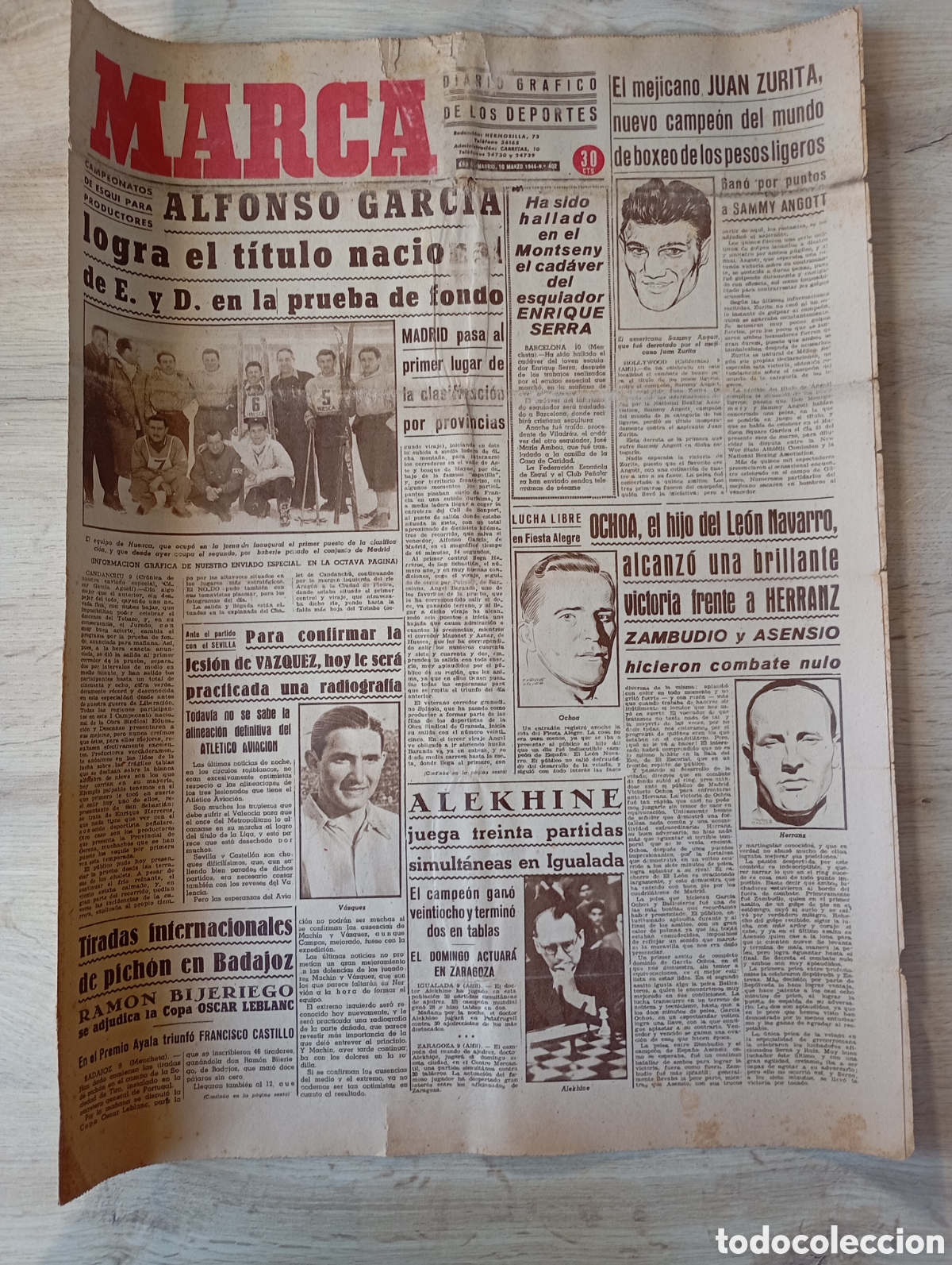 Coleccionismo de Revistas y Peri&oacute;dicos: Lote de 8 peri&oacute;dicos diarios deportivos antiguos Marca del a&ntilde;o 1943 y 1944