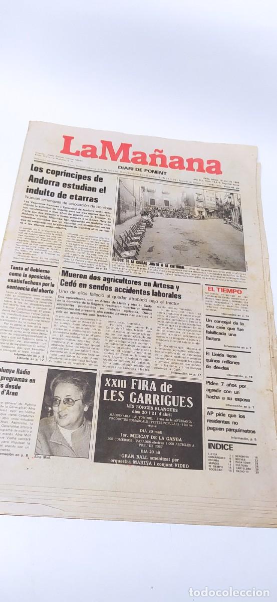 Collection Magazines and Newspapers: periodico treball diari de barcelona y periodico la ma&ntilde;ana