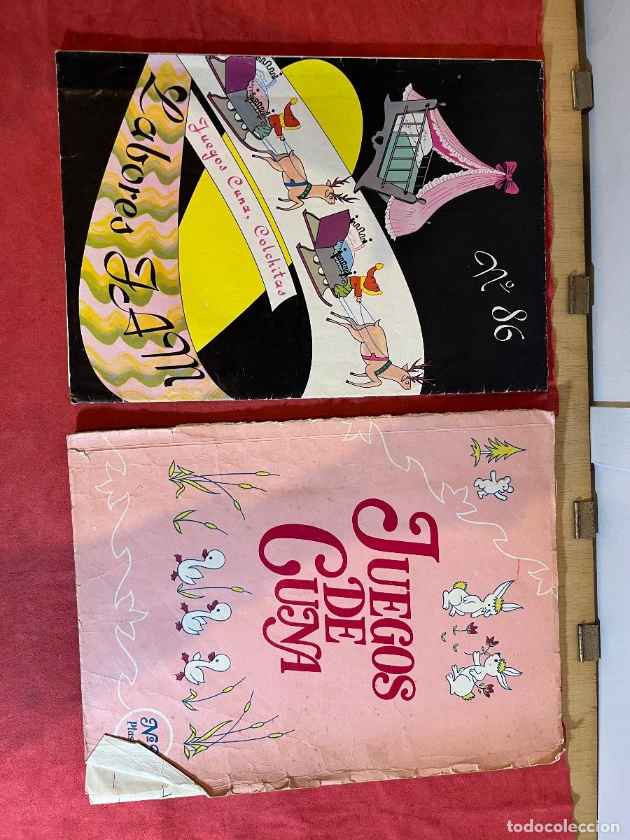 Coleccionismo de Revistas y Peri&oacute;dicos: Lote 2 &aacute;lbumes antiguos &ldquo;Juegos de Cuna&rdquo; &ndash; bordados infantiles &ndash; Labores del Hogar n&ordm;86 y edici&oacute;n vi