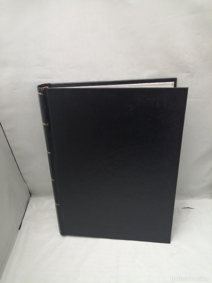 Collection Magazines and Newspapers: Revista HOY CORAZ&Oacute;N: 18 revistas (No. 393, 4 Mayo 2014, a 410, 24 Agosto 2014, encuadernadas)