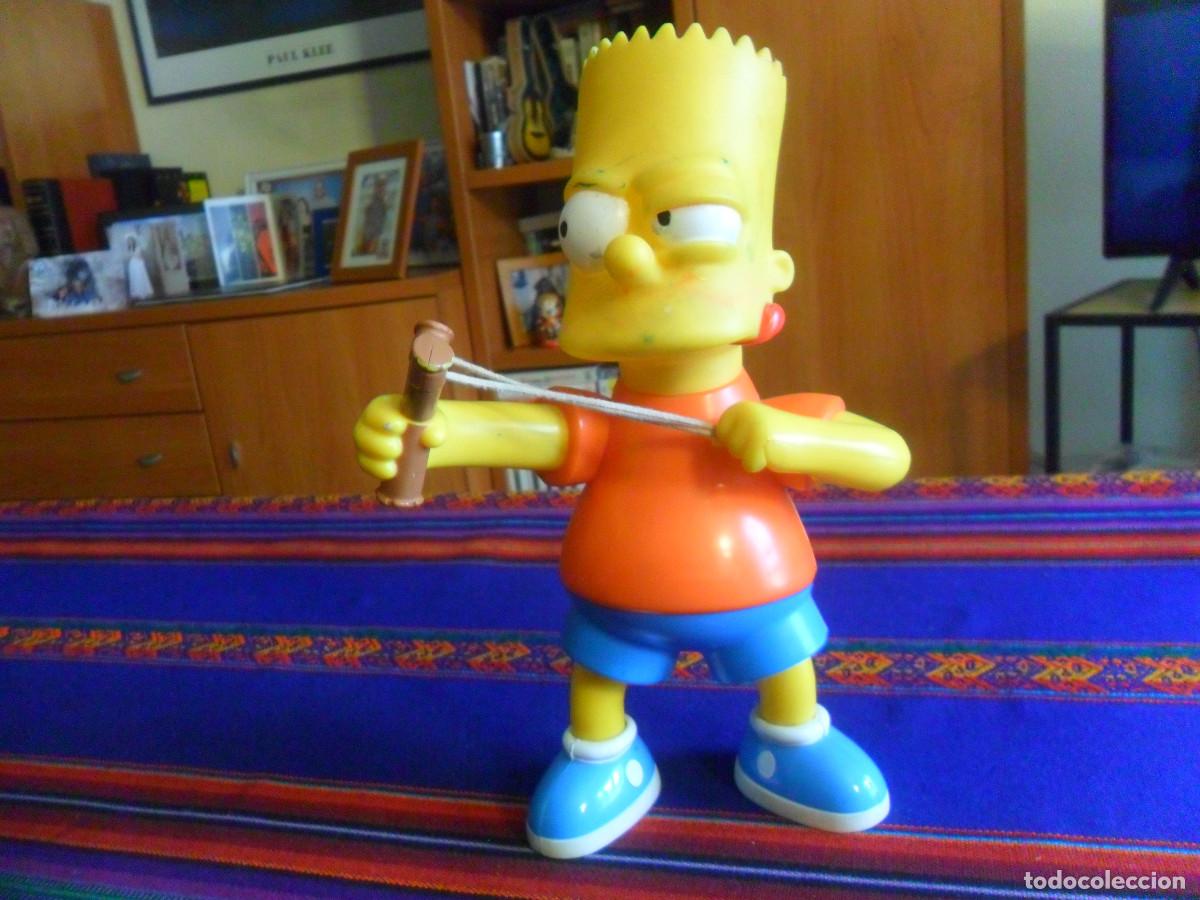 Collection Magazines and Newspapers: FIGURA DE PL&Aacute;STICO BURT SIMPSON CON TIRACHINAS 25 CMS. REGALO REVISTA SIE7E 55 CON LOS THE SIMPSONS