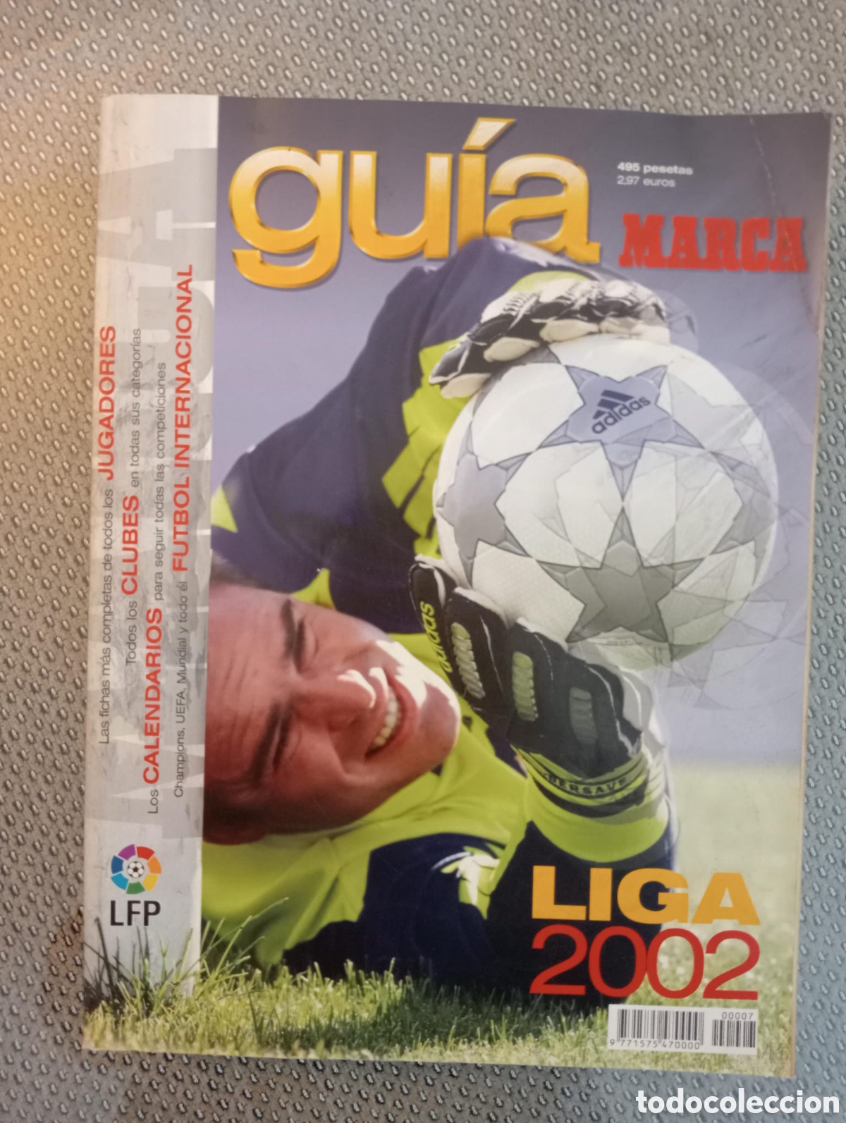 Coleccionismo de Revistas y Peri&oacute;dicos: Marca. Gu&iacute;a Liga. Gu&iacute;a de f&uacute;tbol. 2002