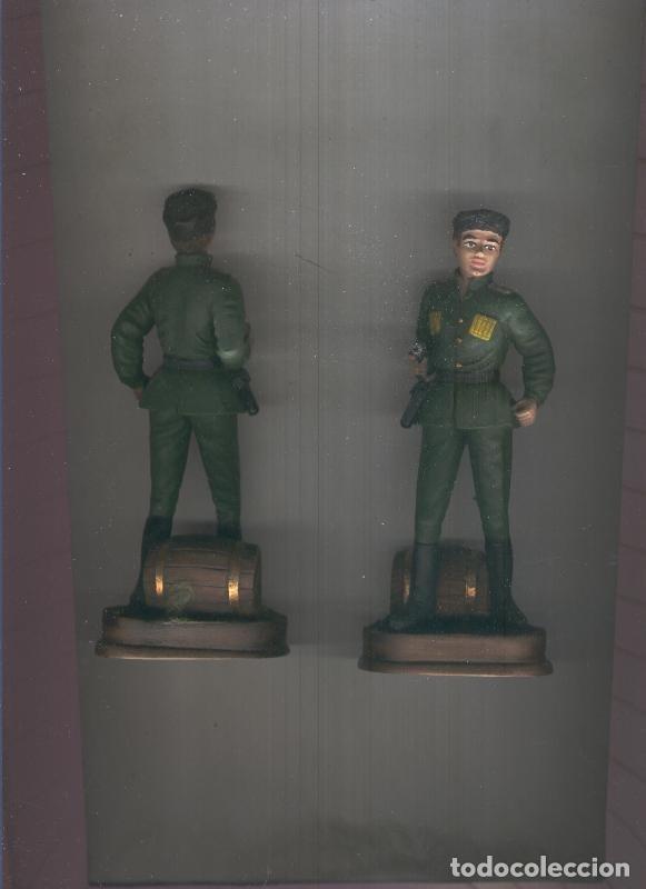 Collectionnisme de Revues et Journaux: El Boletin: Figura Resina El Cosaco Verde - Fernando Costa