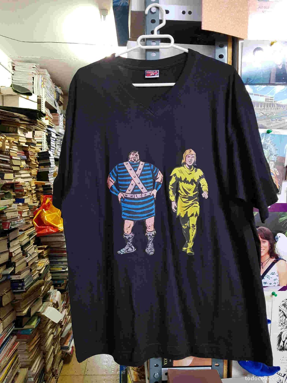 Coleccionismo de Revistas y Peri&oacute;dicos: Camiseta negra de Crispin y Goliath. Talla XXL