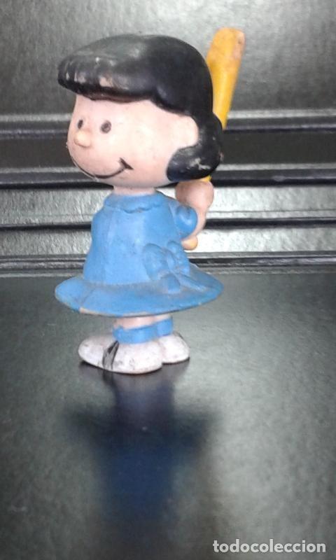 Collectionnisme de Revues et Journaux: Mu&ntilde;eco de goma: Lucy de la serie Peanuts (Carlitos y Snoopy) - Varios