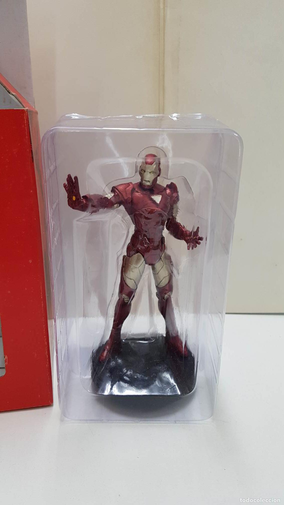 Colecionismo de Revistas e Jornais: Figura resina: Iron Man. 2015 Marvel. 14 cm de altura.