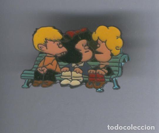 Collezionismo di Riviste e Giornali: Pins metal: Mafalda con parte pandilla - Varios