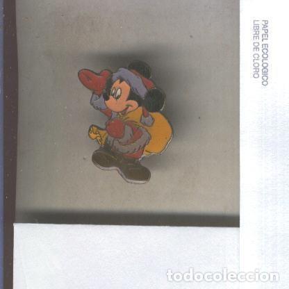 Coleccionismo de Revistas y Peri&oacute;dicos: Pins metal: Mickey - Varios