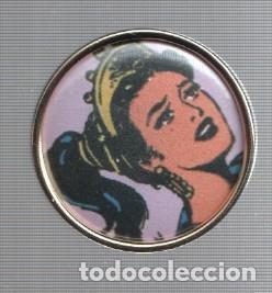 Collectionnisme de Revues et Journaux: Pins: serie El Jabato, serie los amigos: Claudia - Varios