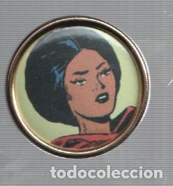 Coleccionismo de Revistas y Peri&oacute;dicos: Pins: serie El Jabato, serie las mujeres: Anuwai - Varios