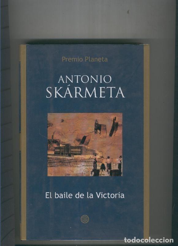 Collection Magazines and Newspapers: El baile de la Victoria - Antonio Skarmeta