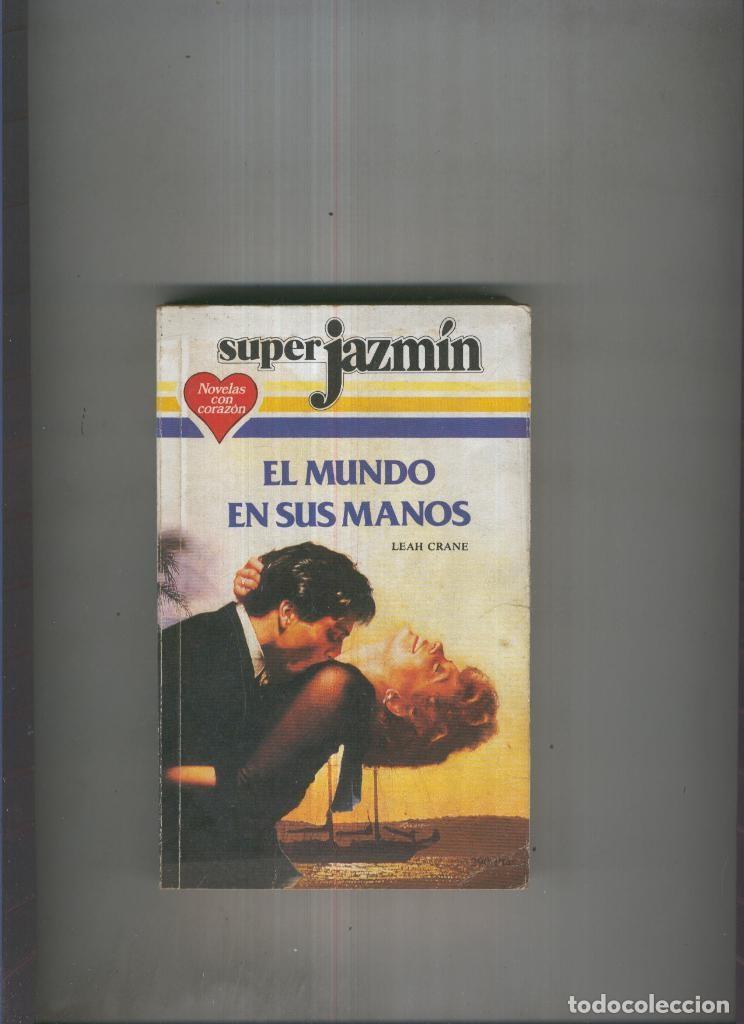 Collection Magazines and Newspapers: El mundo en sus manos - Leah Crane