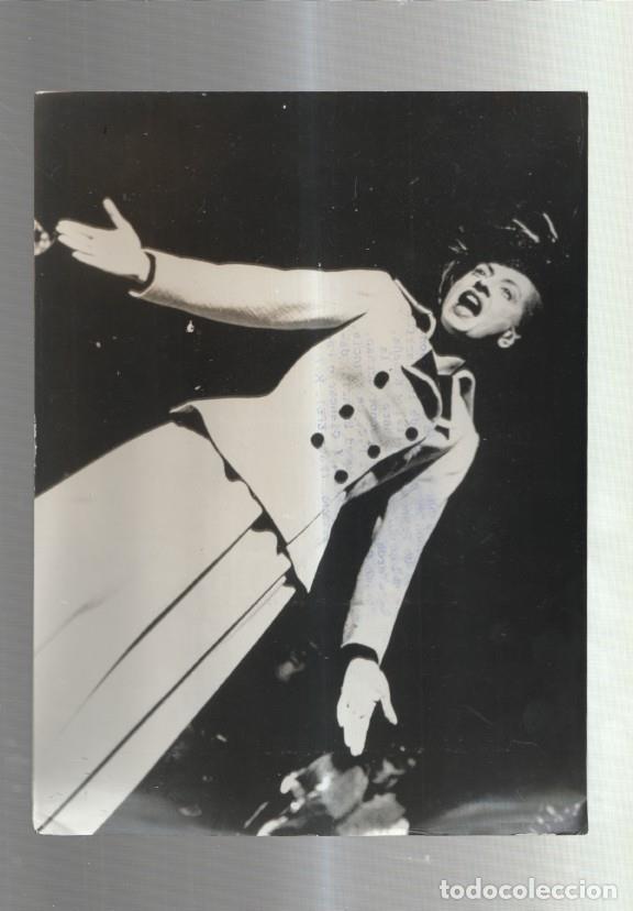 Sammeln von Zeitschriften und Zeitungen: Foto Prensa numero 289: Patti Lupone en el papel de Evita en el musical - Varios