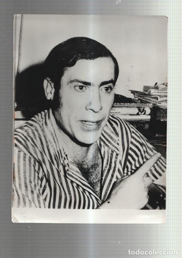 Coleccionismo de Revistas y Peri&oacute;dicos: Foto Prensa numero 209: Angel Rodriguez Velasco premio en la quiniela - Varios