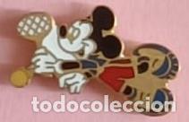 Coleccionismo de Revistas y Peri&oacute;dicos: Pin de Mickey Mouse - Varios