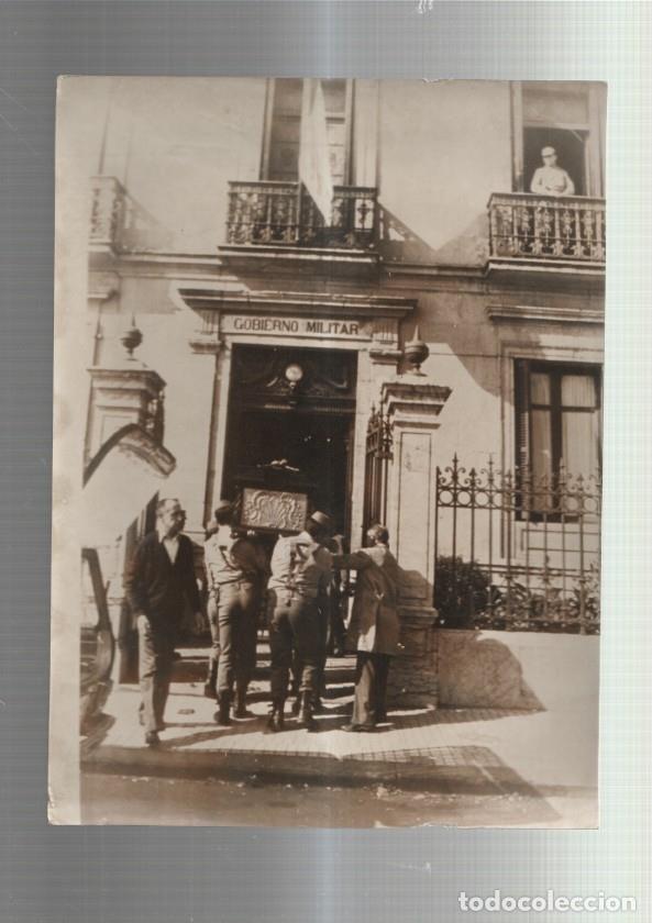 Coleccionismo de Revistas y Peri&oacute;dicos: Foto Prensa numero 210: General Lorezo Gonzalez Valles Sanchez, asesinado - Varios