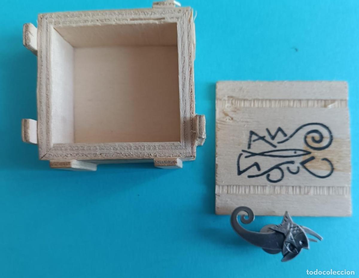 Collectionnisme de Revues et Journaux: Pin pez en su cajita original - Varios