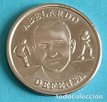 Colecionismo de Revistas e Jornais: Moneda de la Selecci&oacute;n: defensa Abelardo - Varios